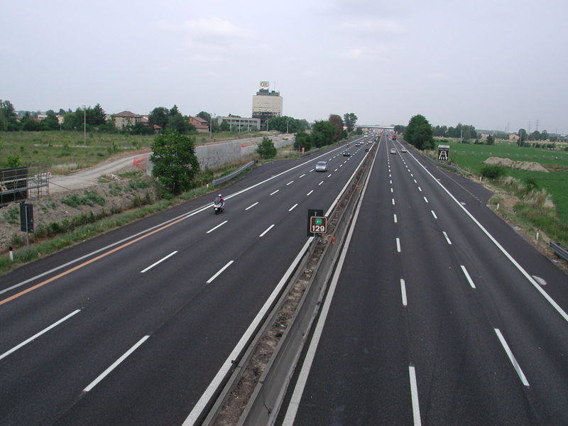 POLL: Cat ai fi dispus sa platesti pentru a merge pe o autostrada din Romania?