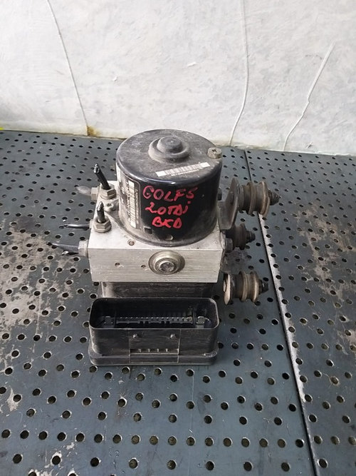 Pompa abs 4x4 vw golf 5 1k 1k0614517ab 1k0907379ab