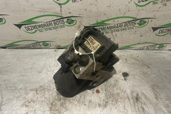 Pompa ABS 8E0 614 111 AR Volkswagen VW Passat B5 [1996 - 2000] wagon 1.6 MT (101 hp)