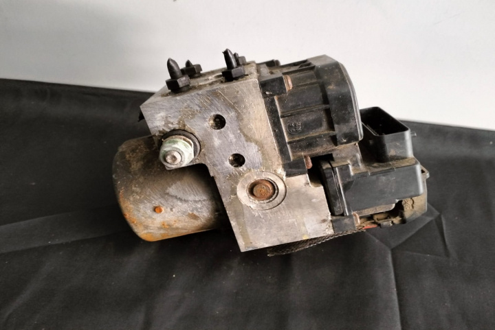 Pompa ABS 8E0614111AB Audi A4