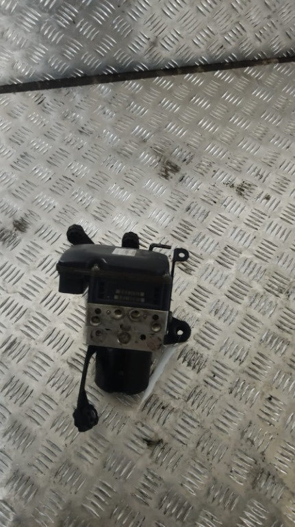 Pompa ABS BMW seria 5 E60 2.0 D cod motor N47D20A 177 Cp / 130 Kw ,an 2008 cod 6783360-02