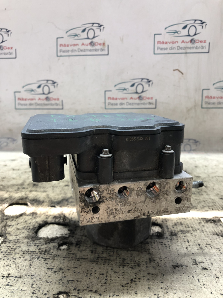 Pompa abs Dacia Duster 1.6 Benzina 2014, 476608845R