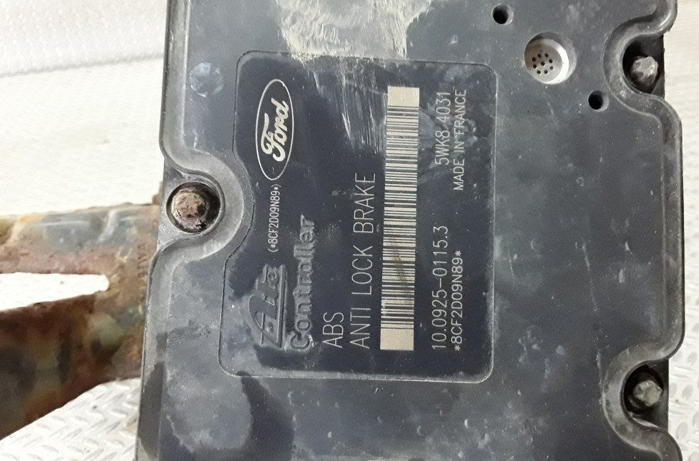 Pompa ABS FORD FOCUS 10 0925 0115 3 / 10092501153 / 5WK8 4031 / 5WK84031 / 2M51-2M110-EB / 2M51 2M110 EB / 2M512M110EB / 10 0204 0377 4 / 1002040377410 0925 0115 3 / 10092501153 / 5WK8 4031 / 5WK84031 / 2M51-2M110-EB / 2M51 2M110 EB / 2M512M110EB / 1