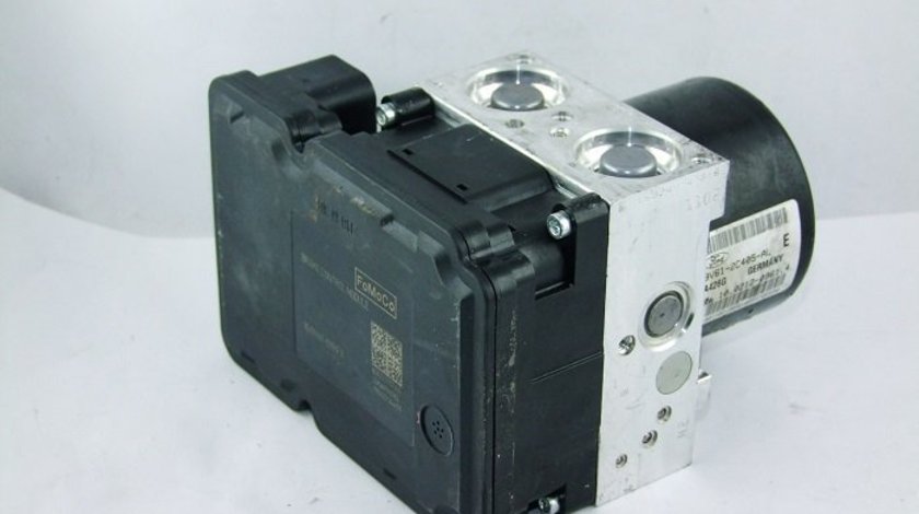 POMPA ABS FORD FOCUS MK3 BV61-2C405-AL