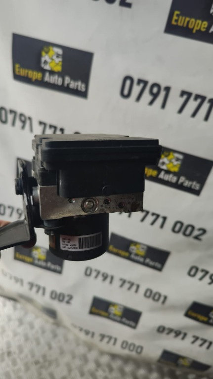 Pompa ABS Hyundai i30 1.6 CRDI cod motor D4FB 128 cp / 94KW an 2014 cod 61589-45200