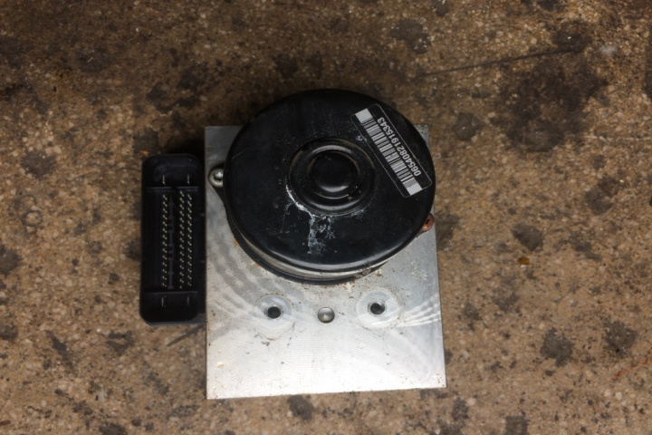 Pompa ABS Land Rover Freelander [facelift] [2003 - 2006] Crossover 5-usi 1.8 MT (117 hp) (LN) 16V 18K4F