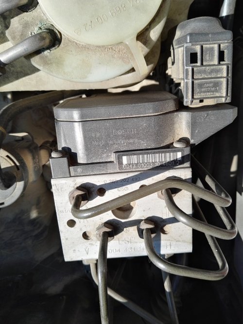 Pompa ABS Mercedes E220 cdi w210 cod A0044311412