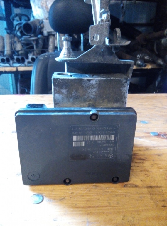 Pompa Abs Mercedes w203 A2095451432 A0044315412