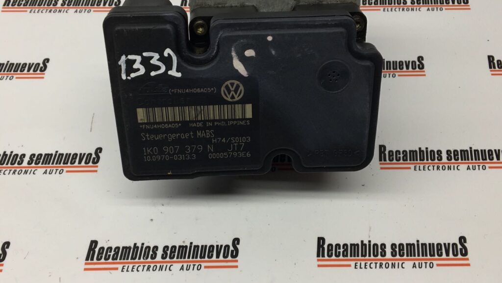 Pompa ABS VOLKSWAGEN GOLF 5 1K0 907 379 N / 1K0907379N / 10.0970-0313.3 / 10 0970 0313 3 / 10097003133 / 1K0 614 117 F / 1K0614117F / 10.0207-0034.4 / 10 0207 0034 4 / 10020700344 / KK1K0 907 379 N / 1K0907379N / 10.0970-0313.3 / 10 0970 0313 3 / 100