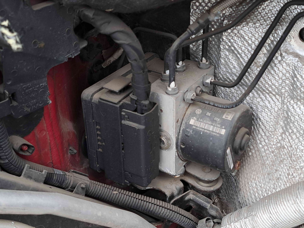 Pompa ABS Volkswagen Golf 5 (1K1) [Fabr 2004-2008] OEM 1.6 Benz BGU 75KW / 102CP