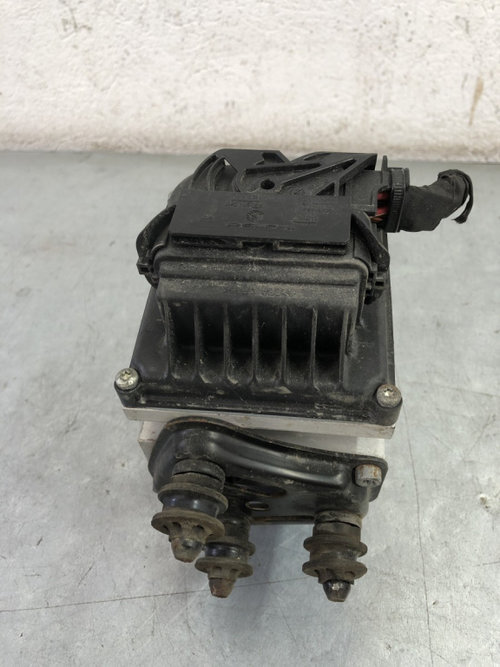 Pompa abs Volkswagen Passat B6 Variant 1.8 TSI Manual, 160cp sedan 2008 (3C0614109C)