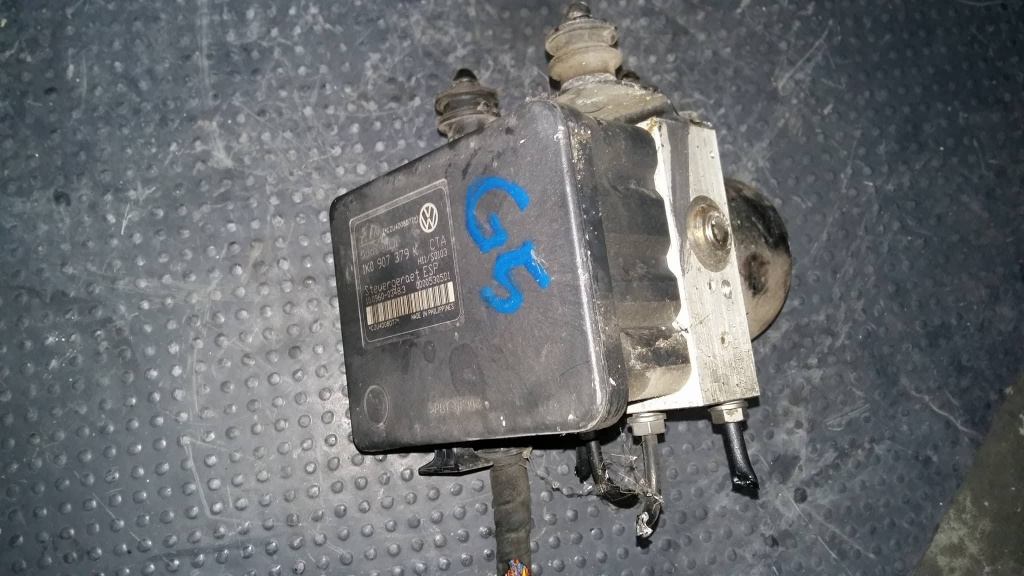 Pompa abs vw golf 5 1k0907379k