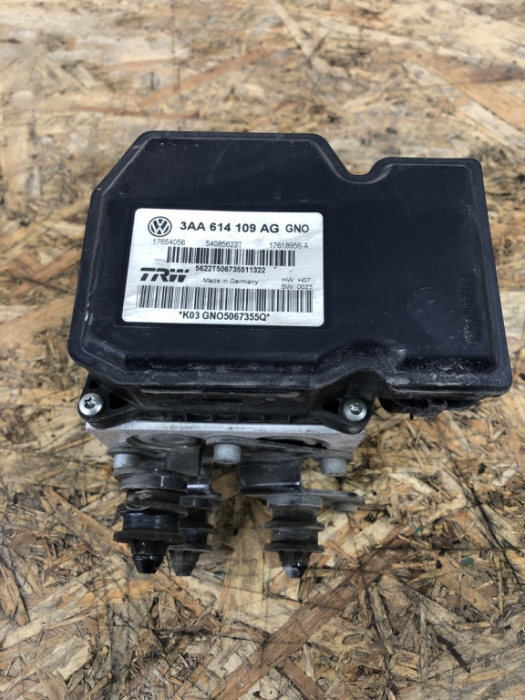 Pompa ABS VW Passat B7 2.0TDI DSG combi 2012 (3AA614109Ag)