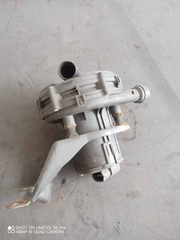 Pompa Aer , BMW E46 , COD - 72216676