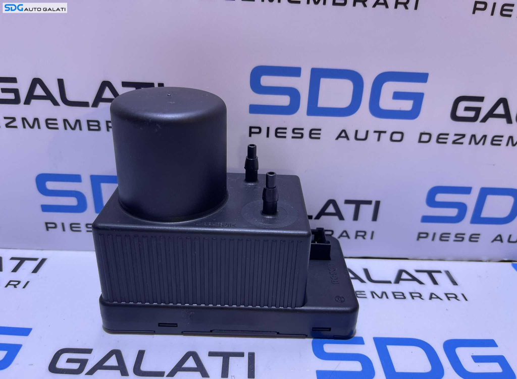 Pompa Aer Vacuum Vacuum Inchidere Centralizata Mercedes W203 Clasa C Class 2001 - 2007 Cod 2038000048 0132006365 [S0326]
