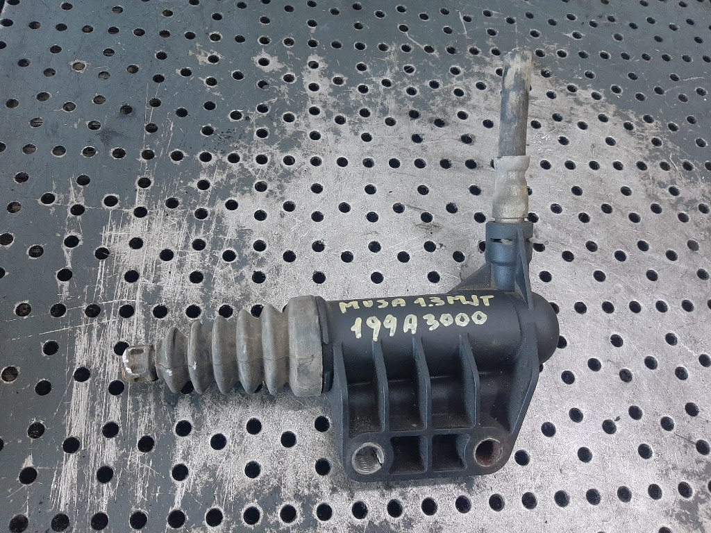 Pompa ambreiaj 1.3 d fiat idea grande punto lancia musa ypsilon 55227259