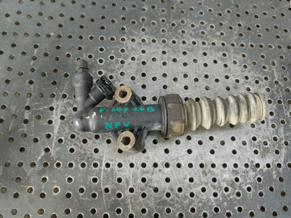 Pompa ambreiaj 1.6 b nfu peugeot 307