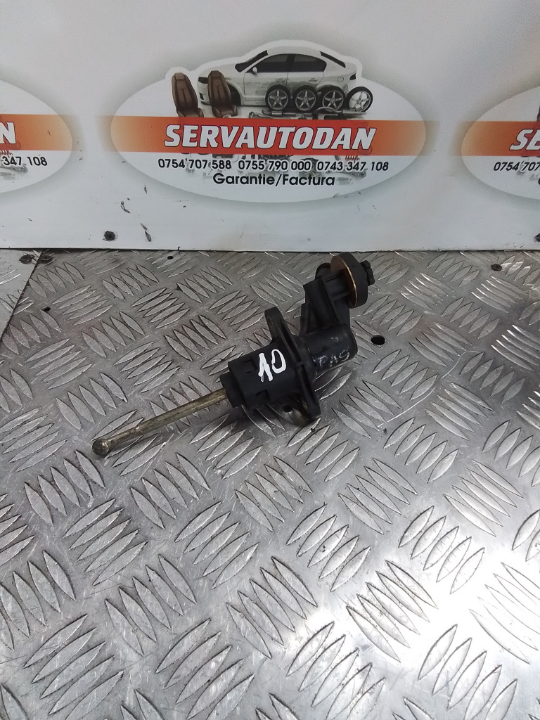 Pompa ambreiaj Audi A4 (2001-2004) [8E2, B6] 1.9 Motorina 2003, 8E2721401C