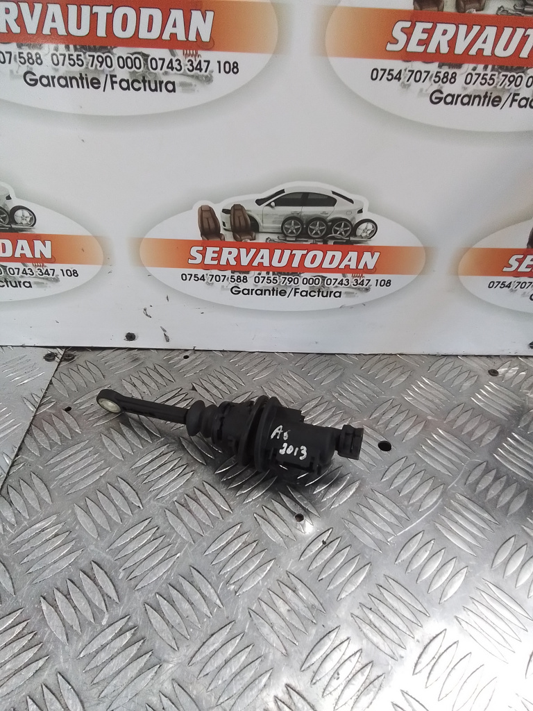 Pompa ambreiaj Audi A6 (2010-2018) [4G2, C7] 2.0 Motorina 2013, 8K2721401F