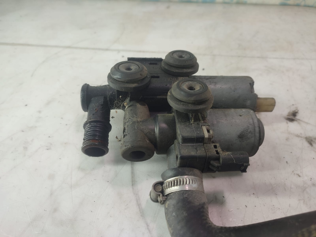Pompa apa 8369807 2.0 d 204D1 BMW Seria 3 E46 [1997 - 2003] 2.0 d 204D1