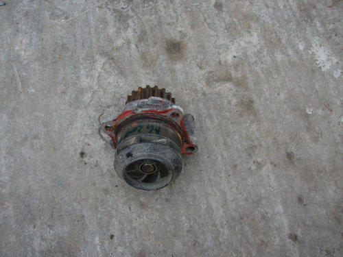 Pompa apa Audi A4 B6 [2000 - 2005] Sedan 1.9 TDI 5MT (130 hp) 1.9 TDI AWX