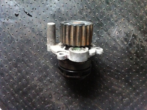 Pompa apa Audi A4 B6 [2000 - 2005] Sedan 1.9 TDI 5MT (130 hp) SE 1.9 TDI AWX