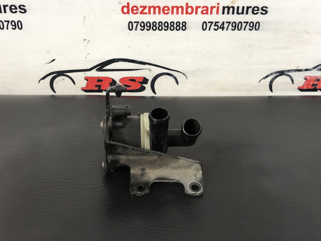 Pompa apa Audi Q5 2.0TDI CGLB 170cp sedan 2012 (03L121093F)