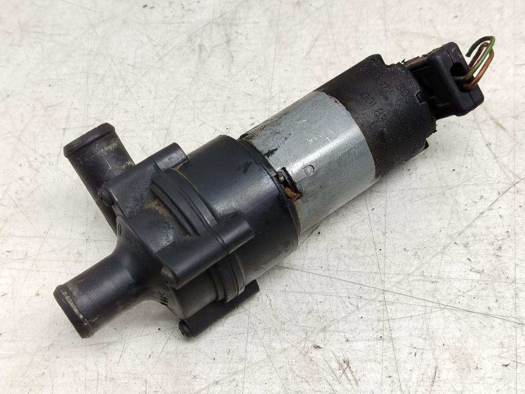 Pompa apa auxiliara recirculare 0018351364 Mercedes-Benz Sprinter 2 906 [2006 - 2013]