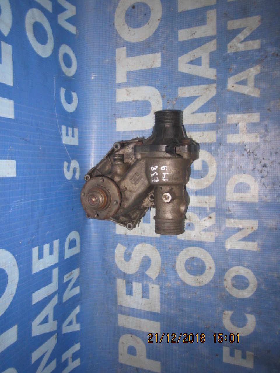 Pompa apa BMW E38 730i (cot termostat incorporat)