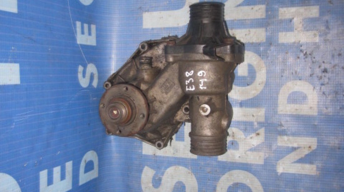 Pompa apa BMW E38 730i (cot termostat incorporat)