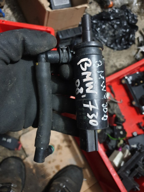 Pompa Apa Parbriz BMW Seria 7 E65 cod 67.12-6973097-02