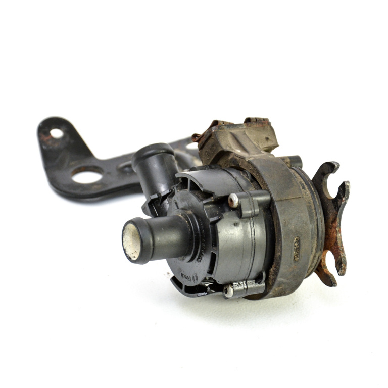 Pompa Apa Skoda Rapid 2012-2019 1.6 Tdi Motorina 3C0121093C, 3C0 121 093 C, 3C0 121 093, 3C0121093 Bosch