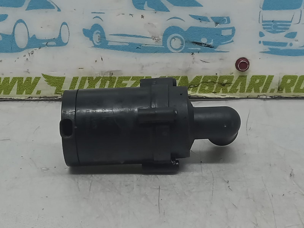 Pompa apa suplimentara 702671490 Volkswagen VW Passat B6 [2005 - 2010] 2.0 tdi BMR