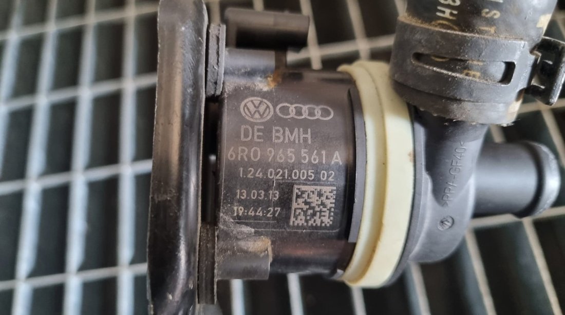 Pompa apa suplimentara Skoda Fabia II 1.6 TDI 105 cai motor CAYC cod piesa : 6R0965561A