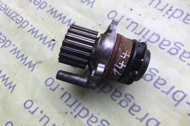Pompa apa Volkswagen VW Passat B6 [2005 - 2010] wagon 5-usi 2.0 TDI MT (140 hp) (3C5)