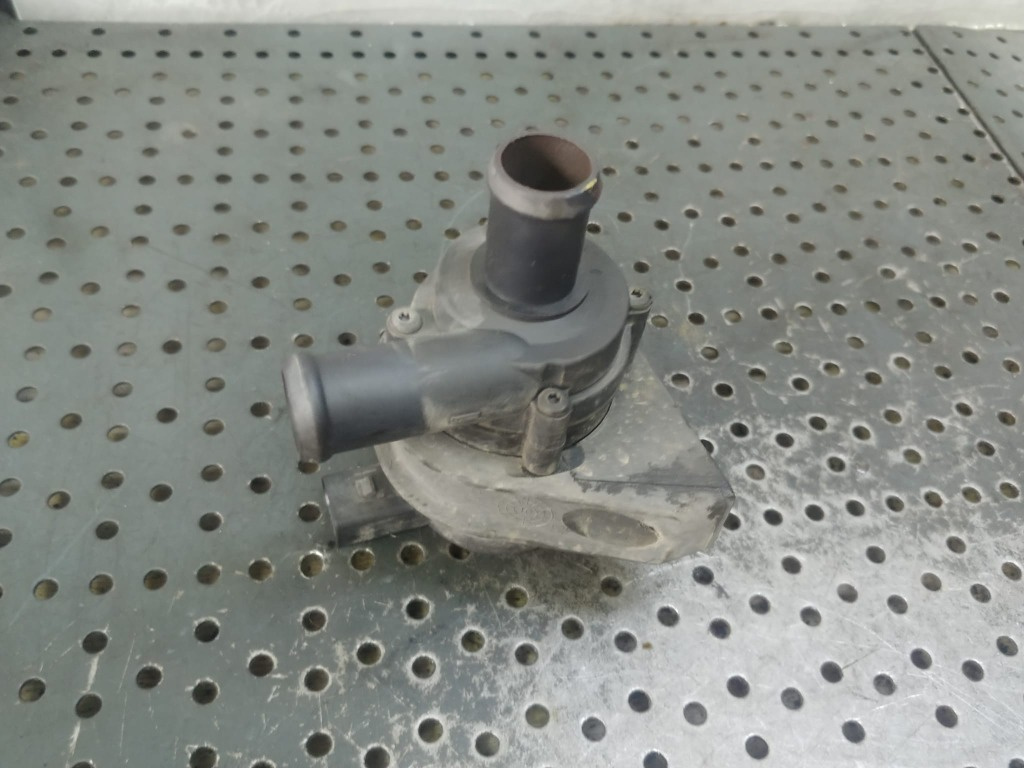 Pompa auxiliara apa 1.2 tsi cbz skoda fabia 2 vw polo 6r golf 6 1k0965561l
