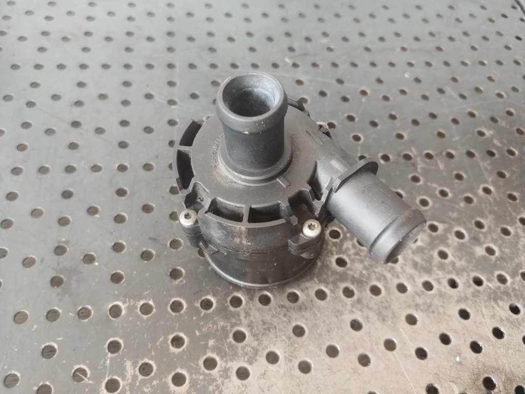 Pompa auxiliara apa 2.2 jtd 55268532 alfa romeo giulia 0392023234 51975685