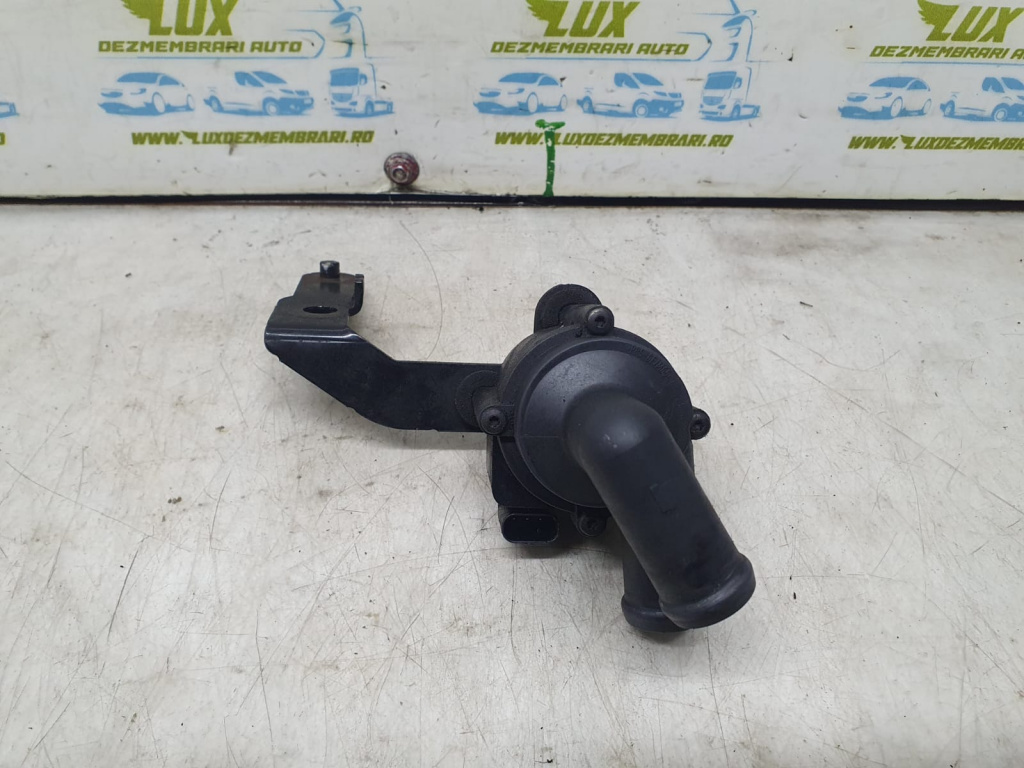 Pompa auxiliara apa 5n0965561 Volkswagen VW Golf 6 [2008 - 2015] 2.0 tdi CFH