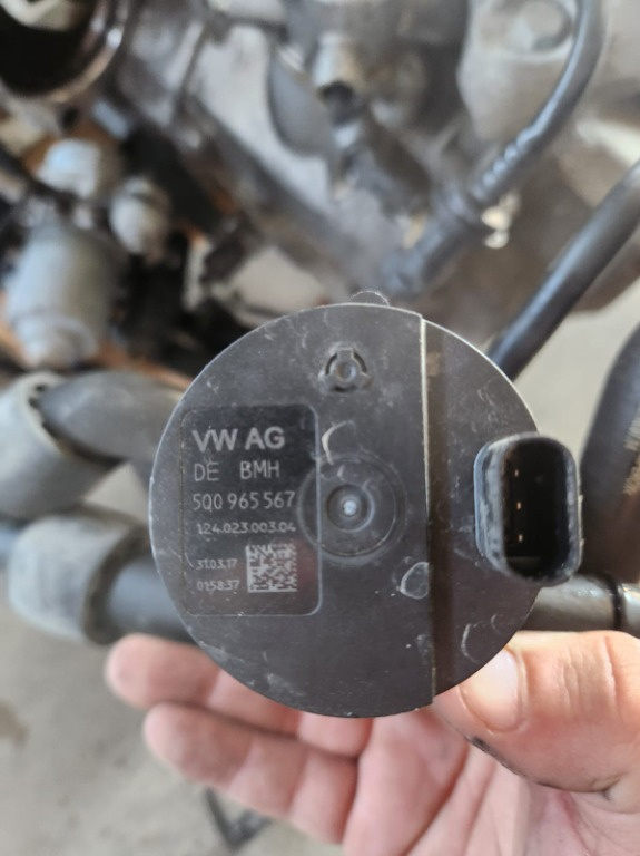 Pompa auxiliara apa VW Polo AW 2G 2017 1.0 Tsi CHZ Cod : 5Q0965567