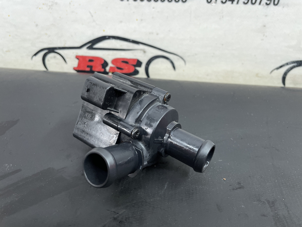 Pompa auxiliara recirculare apa Audi A4 B9 sedan 2016 (5Q0965561B)