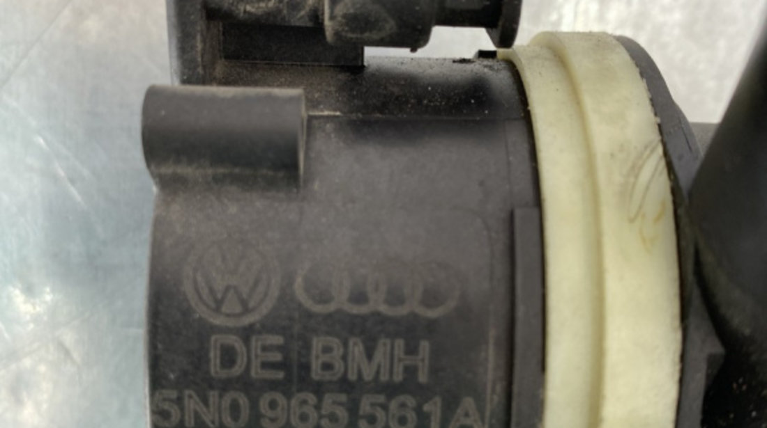 Pompa auxiliara recirculare apa VW Tiguan 2.0TDI,4x4, Manual LQU sedan 2011 (5N0965561A)