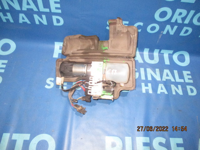 Pompa capotare BMW E88 2009; 7171303