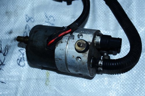 POMPA CILINDRICA ESP AUDI A6 C5 2001 1.8T AWT 110KW 150CP BREK COMBI VOLAN DREAPTA ANGLIA AUTOMATA