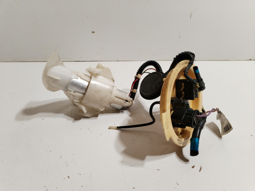 Pompa combustibil rezervor BMW Seria 5 F10 N47D20C 7217080