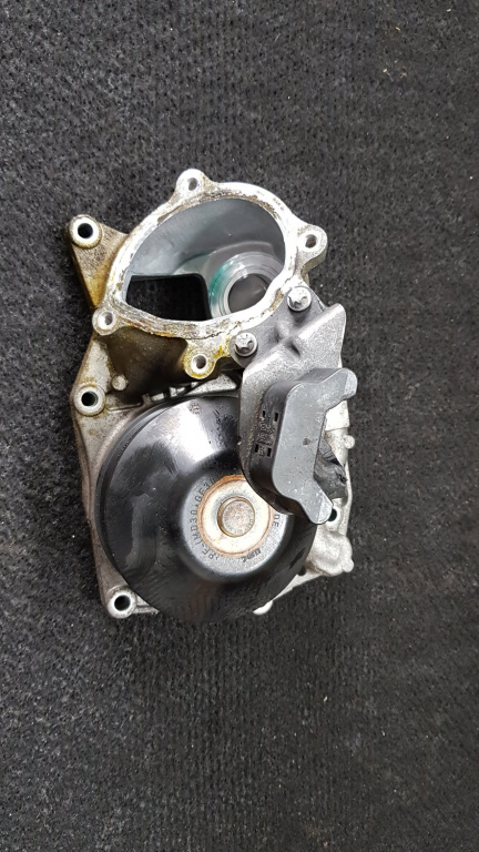 POMPA DE APA BMW F10 520 d COD 8514458