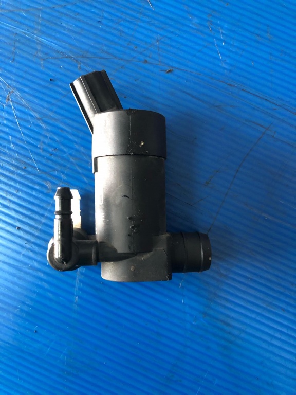 Pompa de apa spalare parbriz ford focus 2 1s7117k624fe