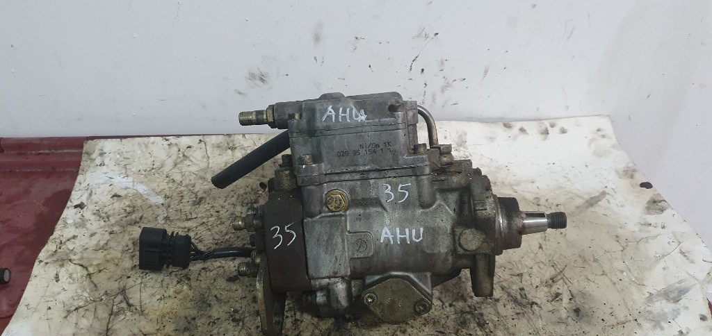 Pompa de injectie Audi A4 1.9 TDI tip motor AHU