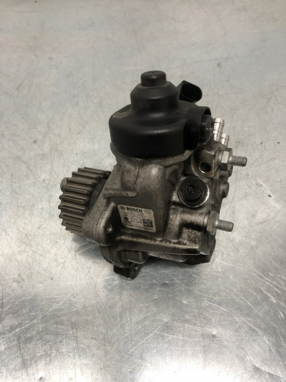 Pompa de injectie inalte Volkswagen Passat B7 Variant 2.0 TDI DSG Automat, 170cp sedan 2012 (03L130755L)