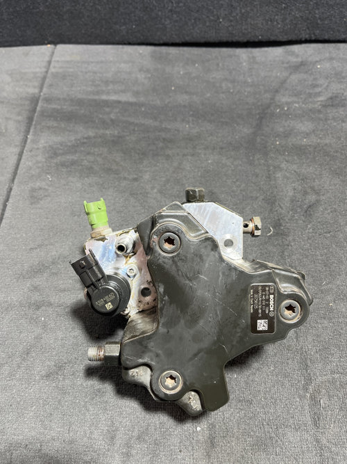 Pompa de injectie inalte VOLVO XC60 2.4 D5 Momentum 4x4 , Automat sedan 2009 (30756125)