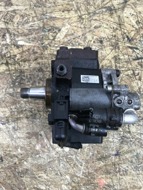 Pompa de injectie inalte VW Golf 6 Plus 2012 . 1.6 tdi , ROSU, Manual hatchback 2012 (03L130755E)